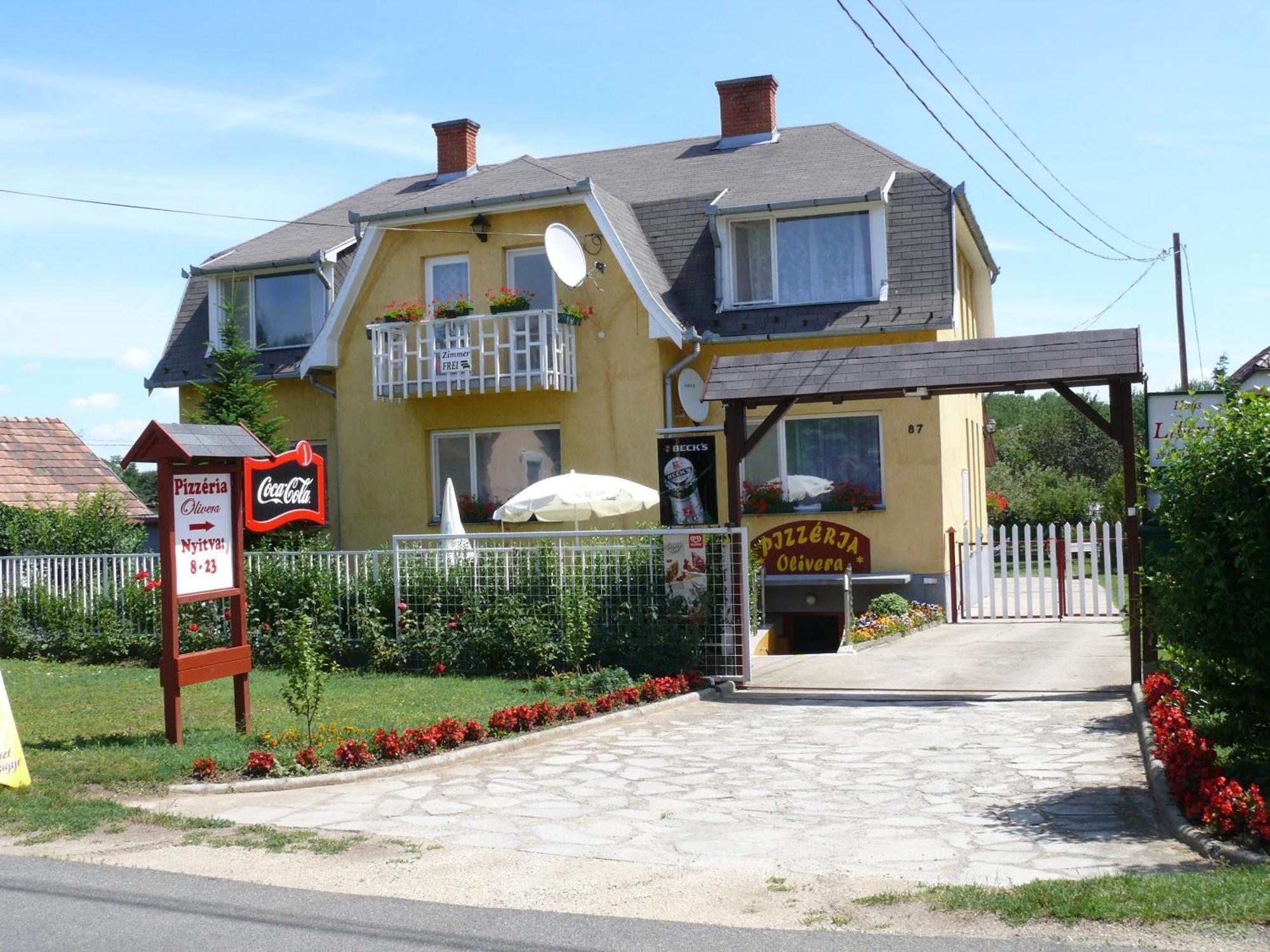 Haus Liberty Hotel Balatonlelle Exterior photo